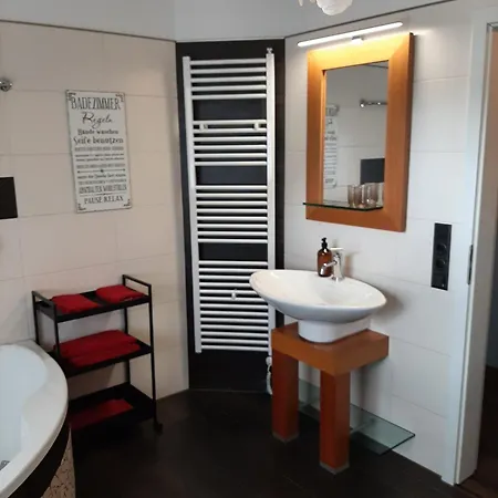 Seeliebe Mit Sauna Und Nur 50 Mtr. Bis Zum Villa Senftenberg